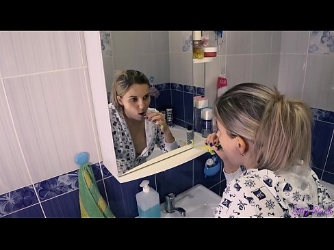 ❤️ פריצה עם צעירים בפיג'מה מסתיימים אוראלי בהצטיינות בתחת - לי שחור פורנו ב-iw.hochu-sex-tomsk.ru